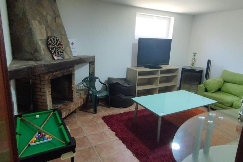 Espectacular Casa Rural En Espinosa De Los Monteros Luaran gambar